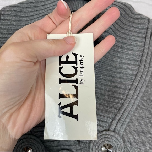 ALICE By Temperley Grey Marie Sweater Poncho Cape Size Large NWT - Picture 7 of 8